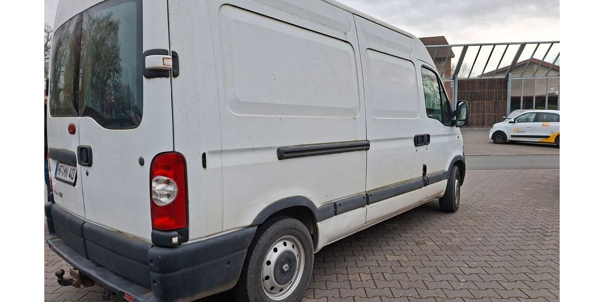 Renault Master 260.000 km 4.400 &euro; Lage 32791