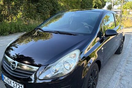 Opel Corsa 123.000 km 3.300 &euro; München 80634