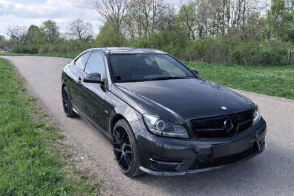 Mercedes-Benz C 180 136.000 km 15.800 &euro; Ostelsheim 75395