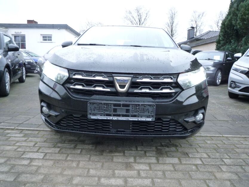 Dacia Sandero 130.000 km 8.999 € Trappenkamp 24610