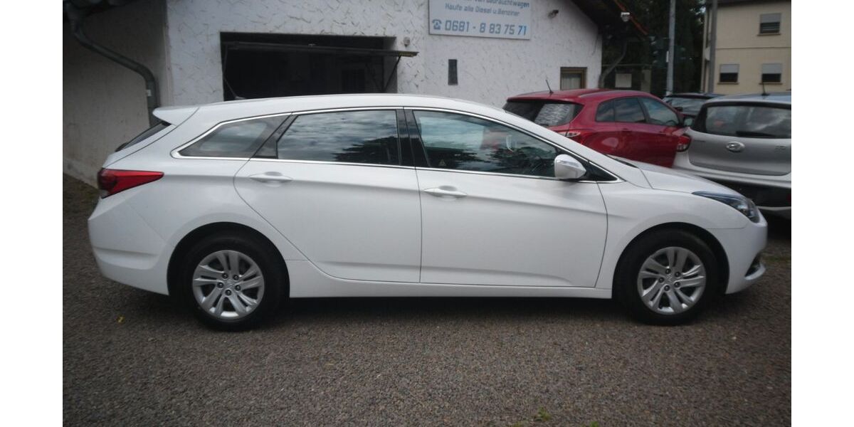 Hyundai i40 195.000 km 5.990 &euro; Saarbruecken 66119