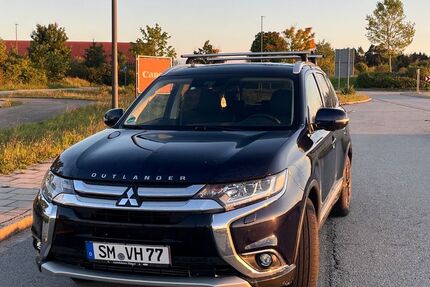 Mitsubishi Outlander 184.470 km 13.900 € Poing 85586