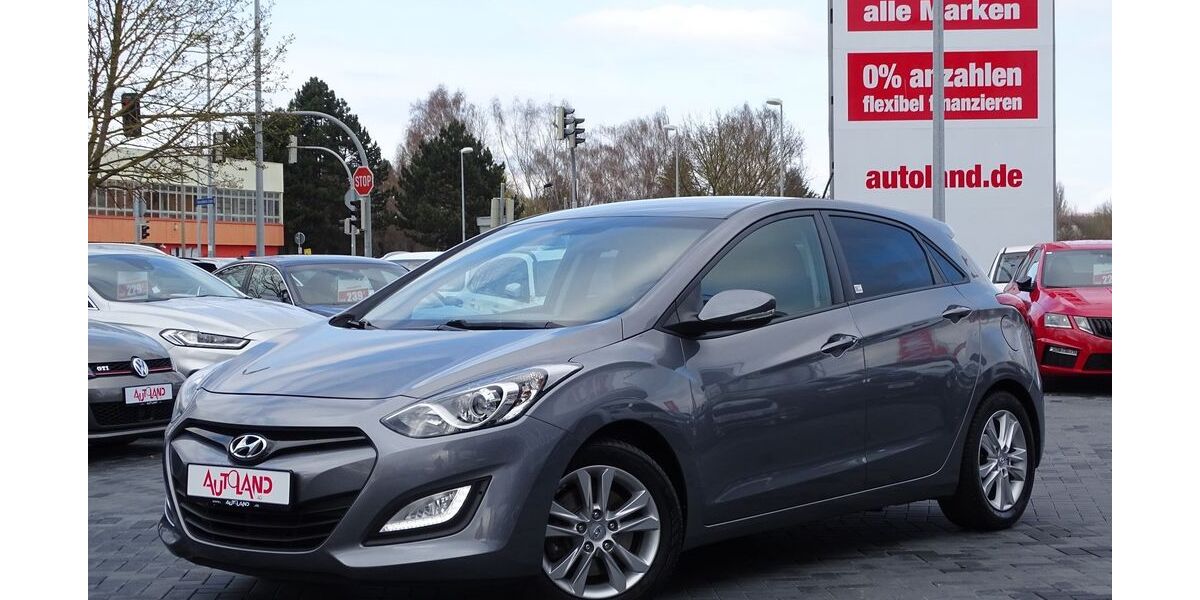 Hyundai i30 29.996 km 12.990 &euro; Dresden 01069