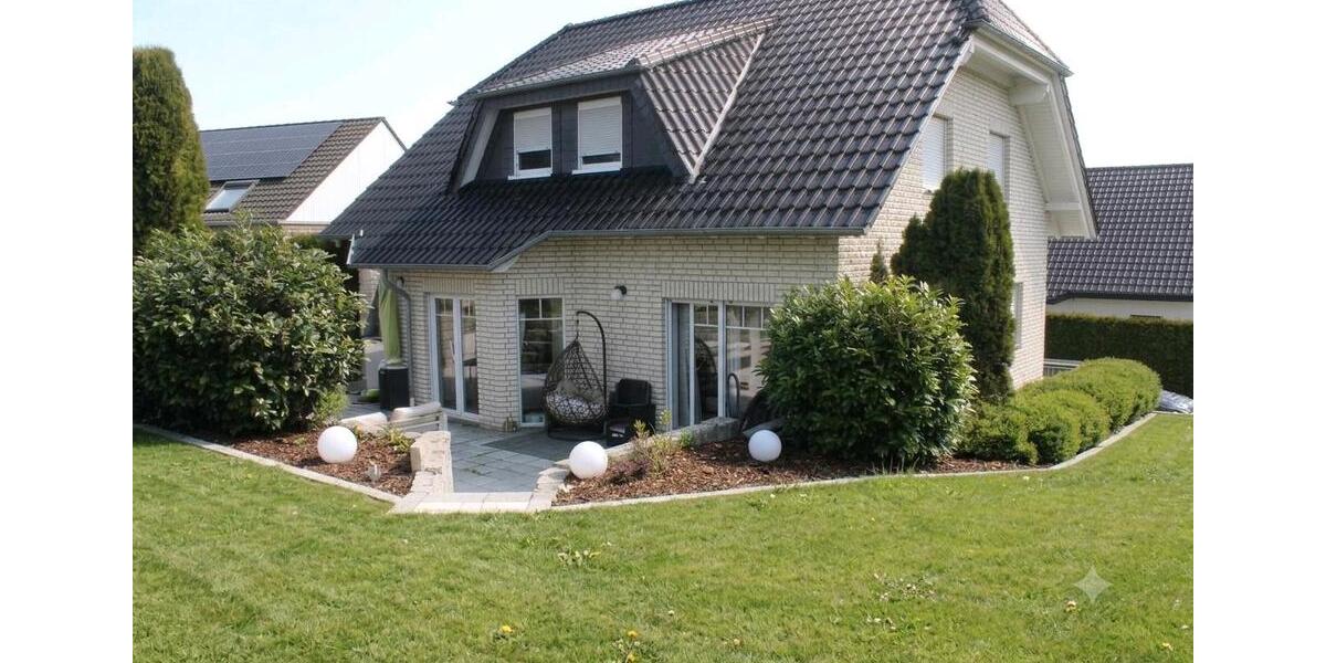 Einfamilienhaus Warburg - 5 Zimmer, 132 m&sup2;, 525.000&euro; | Angebot:27121122