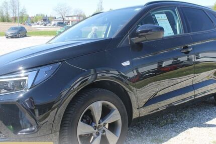 Opel Grandland (X) 38.184 km 24.890 &euro; Deggendorf 94469