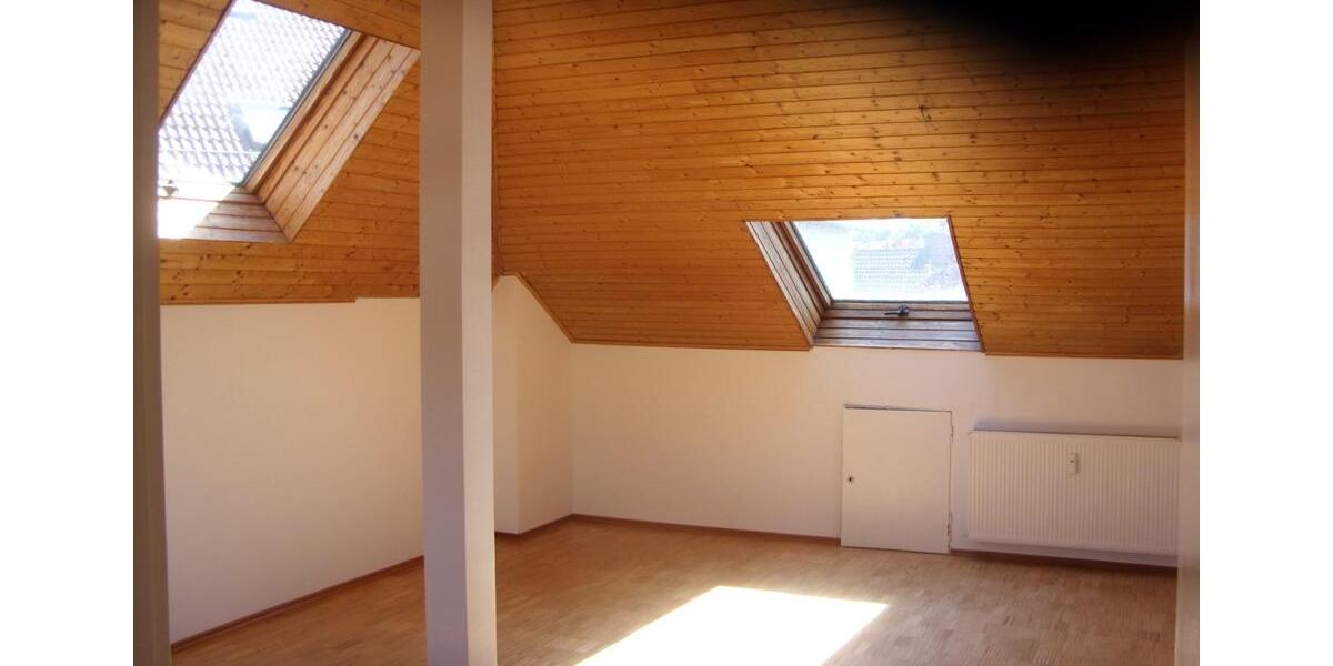 Doppelhaushälfte Eschborn - 4.5 Zimmer, 126 m&sup2;, 1.980&euro; | Angebot:26253882