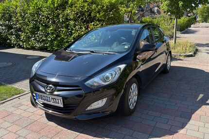 Hyundai i30 98.700 km 4.999 &euro; Bad Schwartau 23611