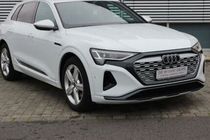 Audi Q8 e-tron 44.527 km 39.870 &euro; Buergstadt 63927