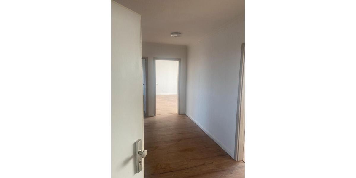 Etagenwohnung Garbsen - 4 Zimmer, 110 m&sup2;, 245.000&euro; | Angebot:25416175