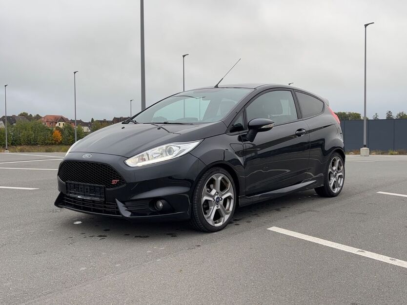 Ford Fiesta 172.000 km 7.499 € Marktredwitz 95615