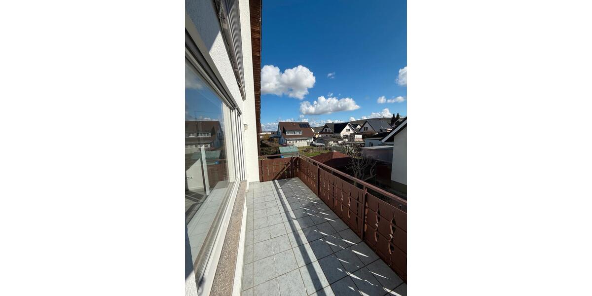 Dachgeschoßwohnung Endingen am Kaiserstuhl - 3 Zimmer, 90 m&sup2;, 1.550&euro; | Angebot:26226392