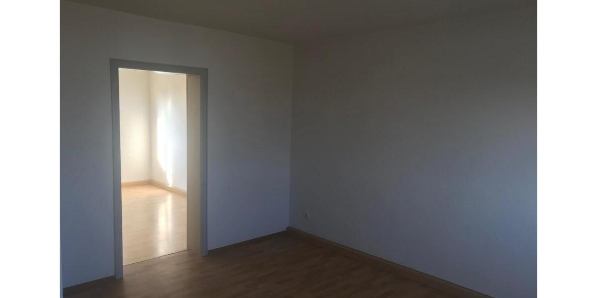 Etagenwohnung Mitterteich - 3 Zimmer, 75 m&sup2;, 420&euro; | Angebot:25603827