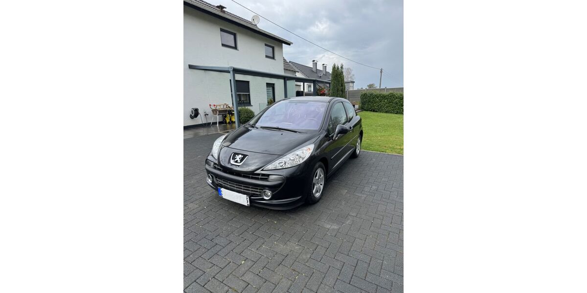 Peugeot 207 110.000 km 3.400 &euro; Siegburg 53721