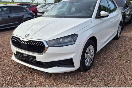 Skoda Fabia 104.580 km 9.999 &euro; Chemnitz - Mittelbach 09224