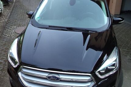 Ford Kuga 125.000 km 16.500 € DRESDEN 01259