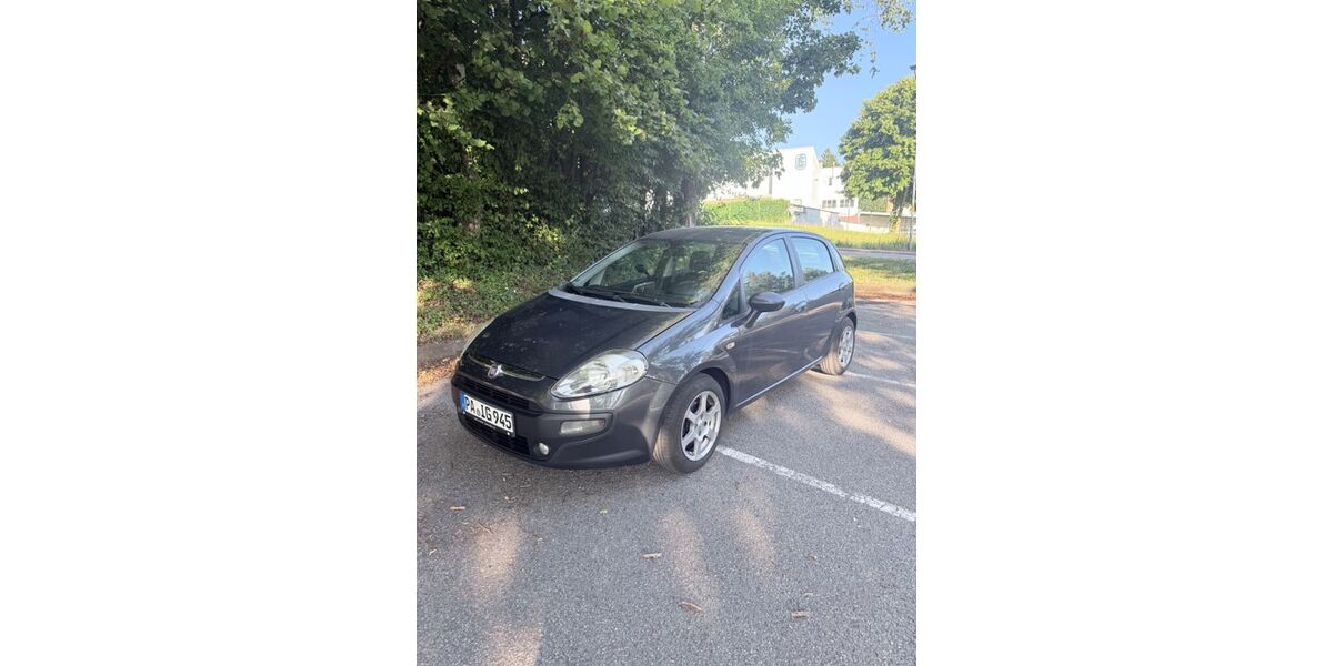 Fiat Grande Punto 180.000 km 2.900 &euro; Rotthalmünster 94094