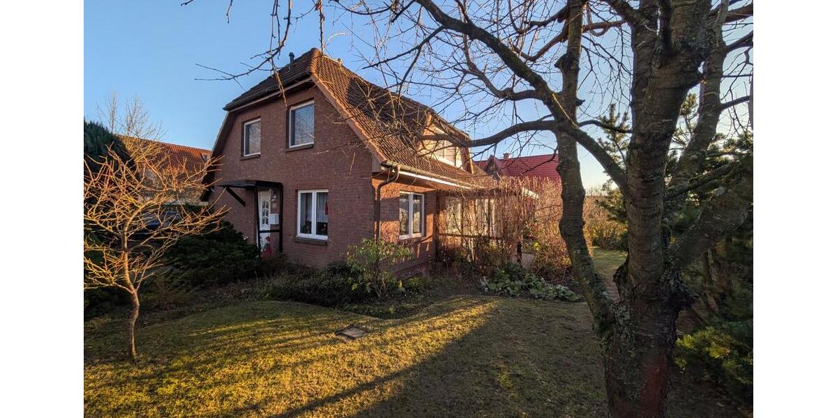 Freistehendes Einfamilienhaus mit Doppelgarage 5 zimmer