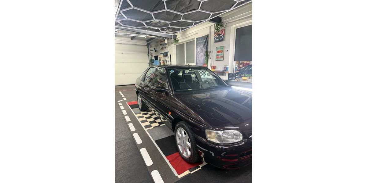 Ford Escort 67.000 km 2.400 &euro; Dudweiler 66125