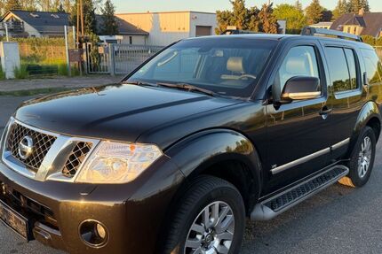Nissan Pathfinder 312.970 km 9.999 &euro; Tessin 18195