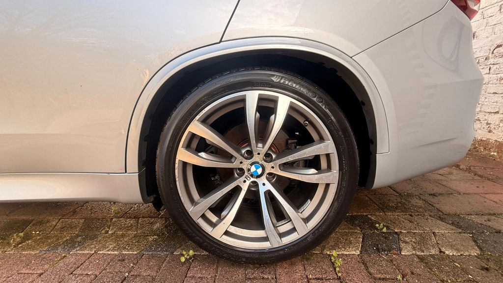 BMW X5 303.000 km 13.000 &euro; Burgkirchen 84508