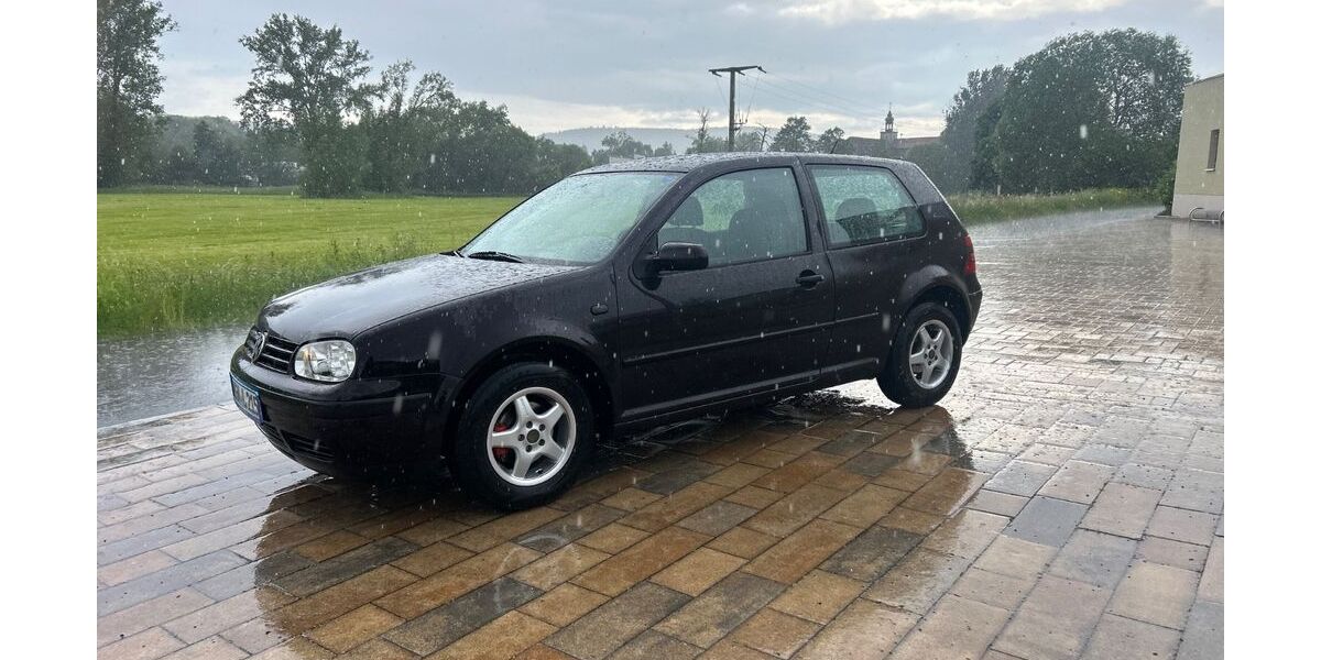 VW Golf 69.200 km 2.400 &euro; Obermassfeld 98617