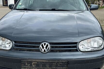 VW Golf 232.000 km 1.300 &euro; Freiburg 79108