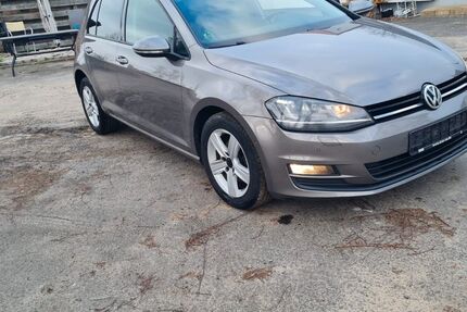 VW Golf 242.112 km 8.100 &euro; Velten 16727