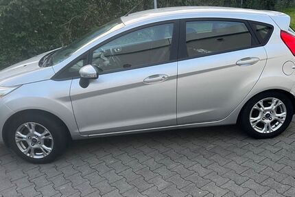 Ford Fiesta 157.317 km 5.500 € Hamburg 22525