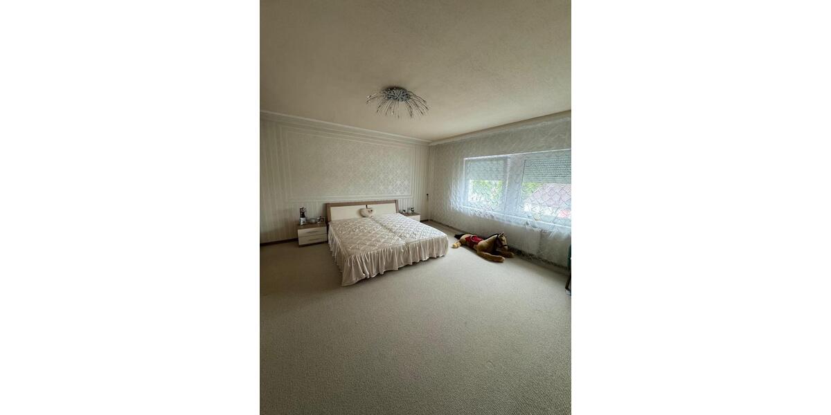 Einfamilienhaus Lebach - 9 Zimmer, 335 m&sup2;, 349.900&euro; | Angebot:27010142