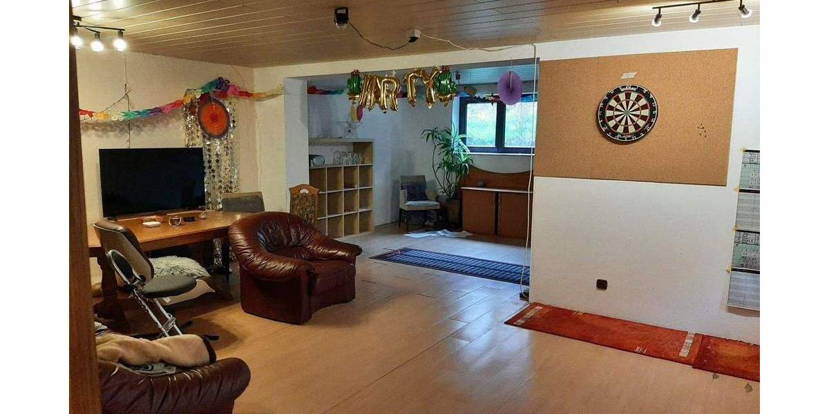 Einfamilienhaus Raunheim - 8 Zimmer, 270 m&sup2;, 670.000&euro; | Angebot:24845070