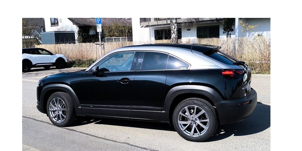 Mazda MX-30 29.735 km 14.700 &euro; Rüsselsheim 65428