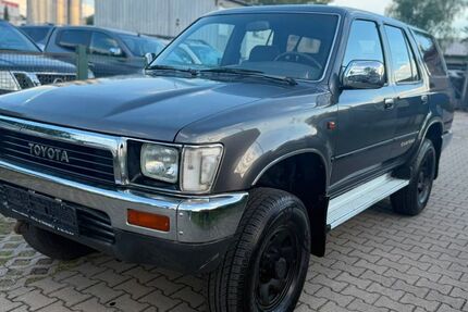 Toyota 4-Runner 196.000 km 7.990 &euro; Berlin 12277