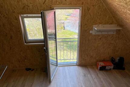 Neue Dachgeschoss- Wohnung Bad Münder zu vermieten. Bakede.
