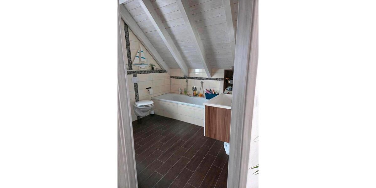 Einfamilienhaus Lisberg - 5.5 Zimmer, 140 m&sup2;, 1.150&euro; | Angebot:26041050