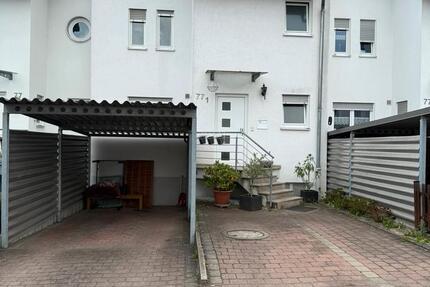 Reihenmittelhaus mit Garten, Balkon & Carport 6 zimmer