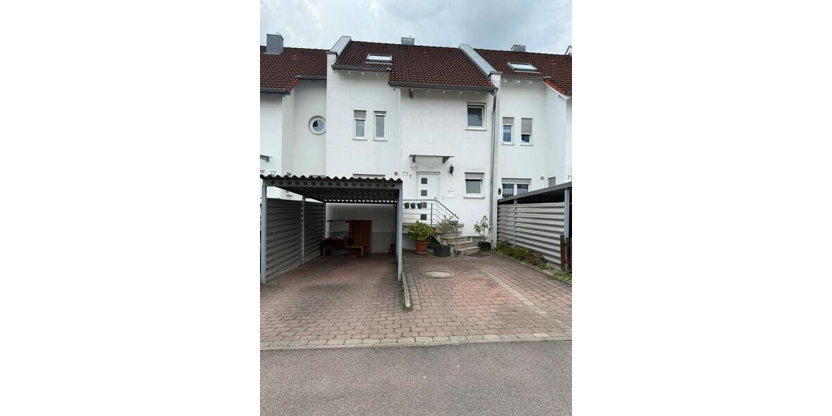 Reihenmittelhaus mit Garten, Balkon & Carport 6 zimmer