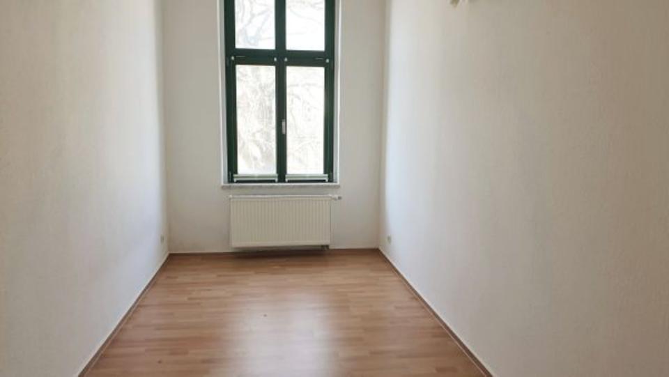 großzügige 4 RW in der Dr.- W.- Külz- Straße mit Gartennutzung zimmer