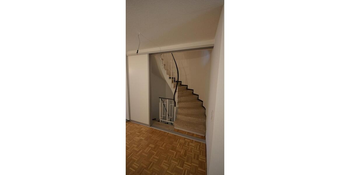 Reihenhaus Stuttgart Birkach - 5 Zimmer, 150 m&sup2;, 2.300&euro; | Angebot:25341214