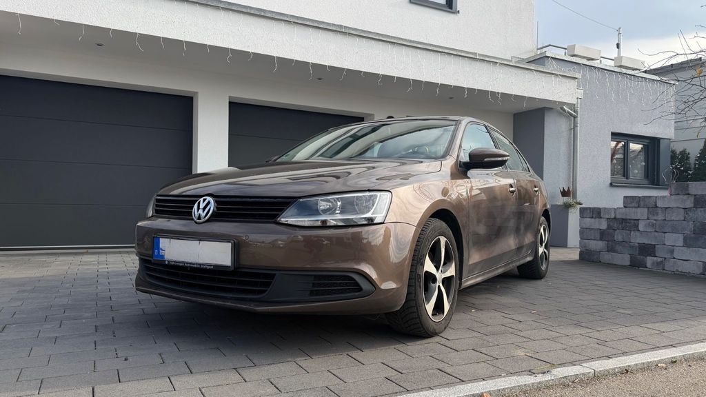 VW Jetta 141.000 km 6.400 &euro; Böblingen 71034
