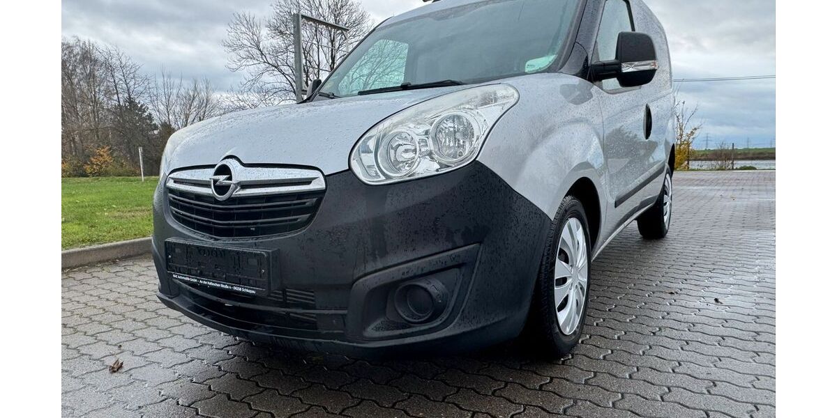 Opel Combo 88.010 km 6.299 &euro; Schkopau 06258