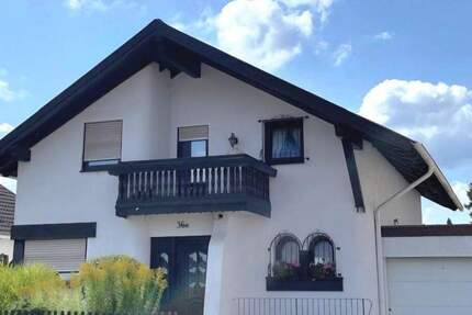 Homburg! Freistehendes Komforthaus mit Balkonen, teilüberdachter Terrasse, Garten, Garage und Abstellplätzen, in Homburg OT 5 zimmer