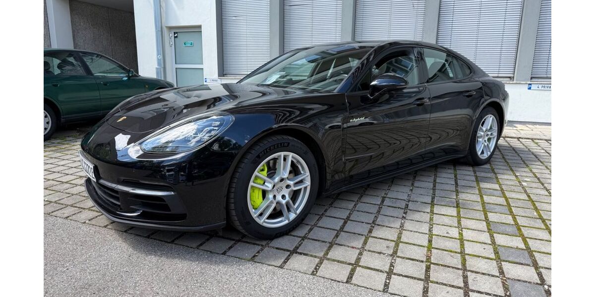 Porsche Panamera 150.000 km 49.999 € München 80636