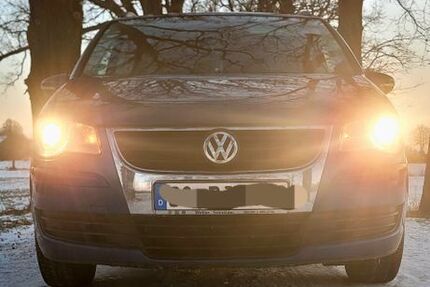 VW Touran 102.500 km 6.100 &euro; Görlitz 02826