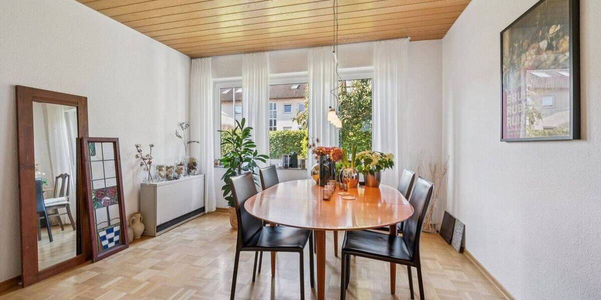 Mehrfamilienhaus, Wohnhaus Geradstetten Geradstetten - 7 Zimmer, 142 m&sup2;, 549.000&euro; | Angebot:26402311