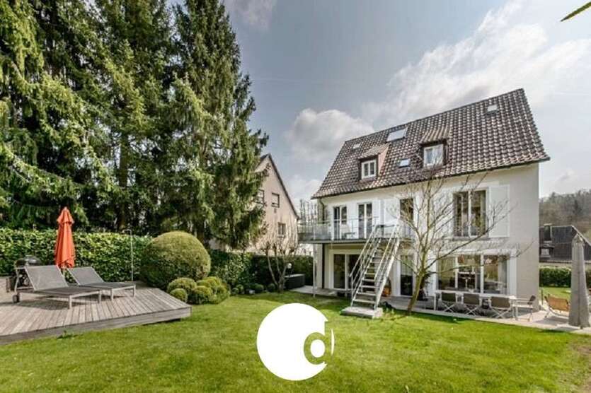Haus zum Mieten in Stuttgart 4.700 € 254 m²