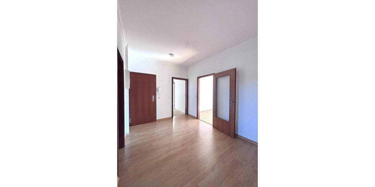 Etagenwohnung Hoyerswerda - 3 Zimmer, 109 m&sup2;, 153.000&euro; | Angebot:26015854