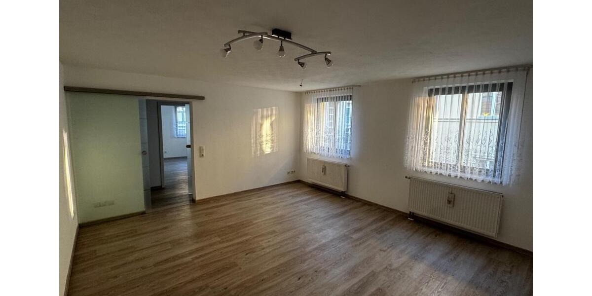 Etagenwohnung Stendal - 2.5 Zimmer, 73 m&sup2;, 657&euro; | Angebot:26406855