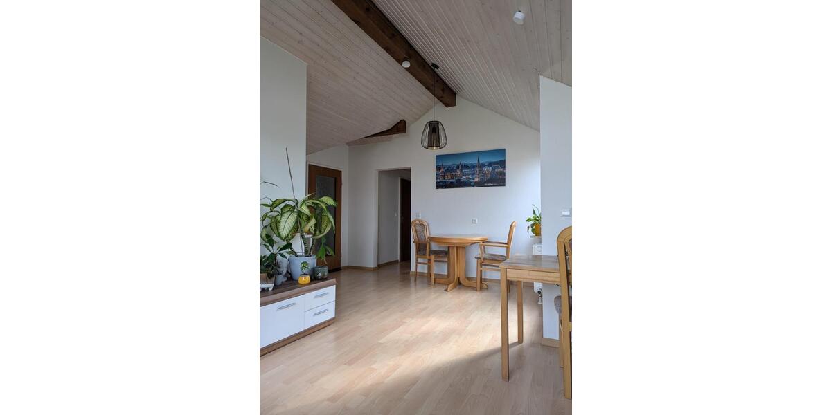 Dachgeschoßwohnung Mössingen - 2.5 Zimmer, 53 m&sup2;, 186.000&euro; | Angebot:26803341