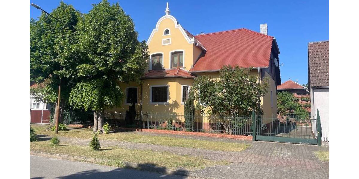 Einfamilienhaus Klietz - 7 Zimmer, 260 m&sup2;, 445.000&euro; | Angebot:25707995
