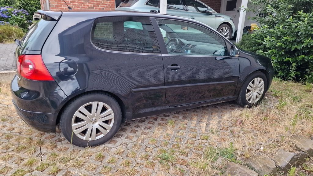 VW Golf 146.000 km 2.800 &euro; westerkappeln 49492